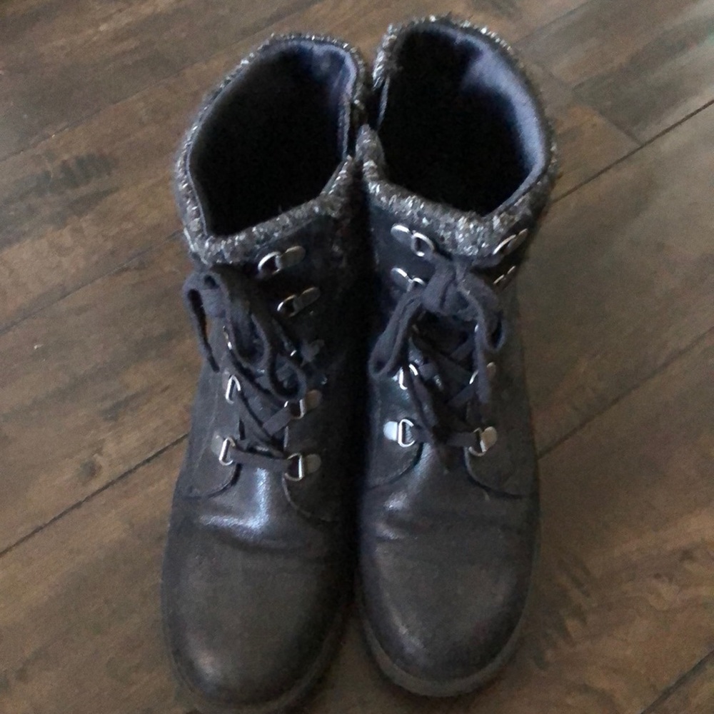Bare Traps black ankle boots